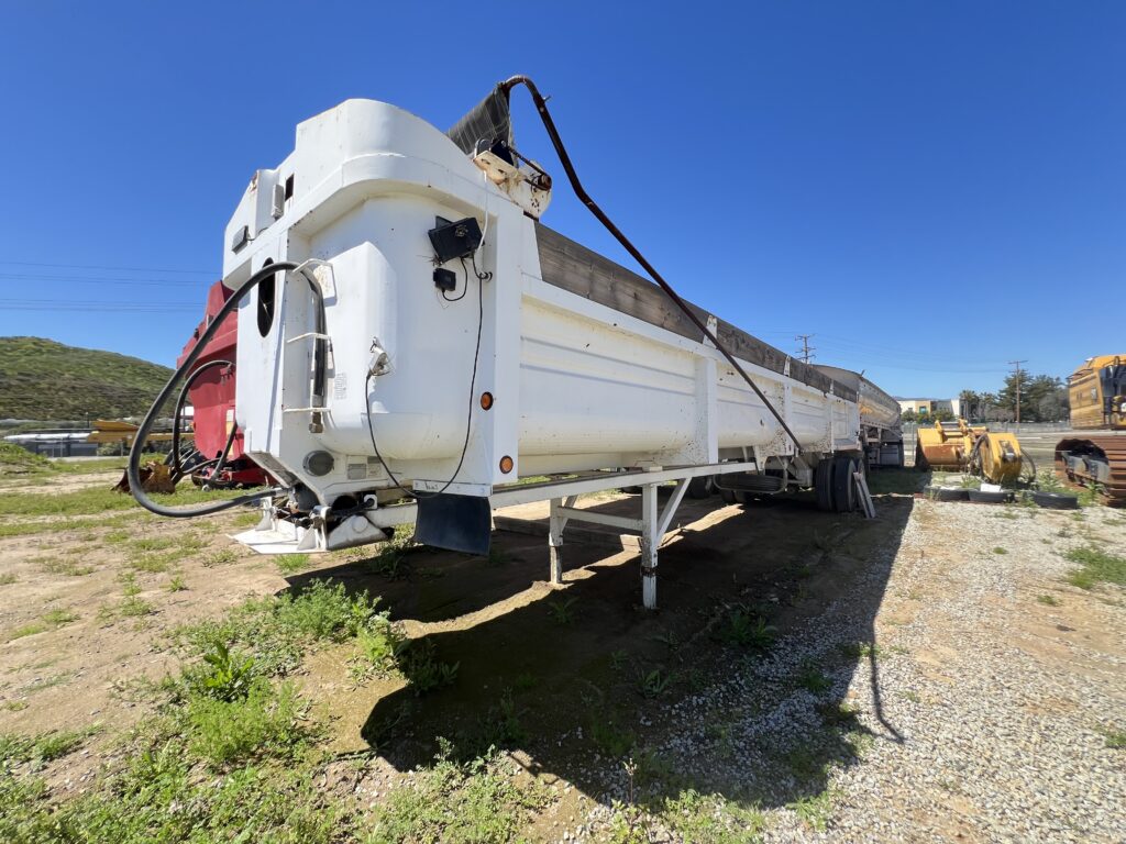 USED LW3829 38' CLEMENT END DUMP TRAILER